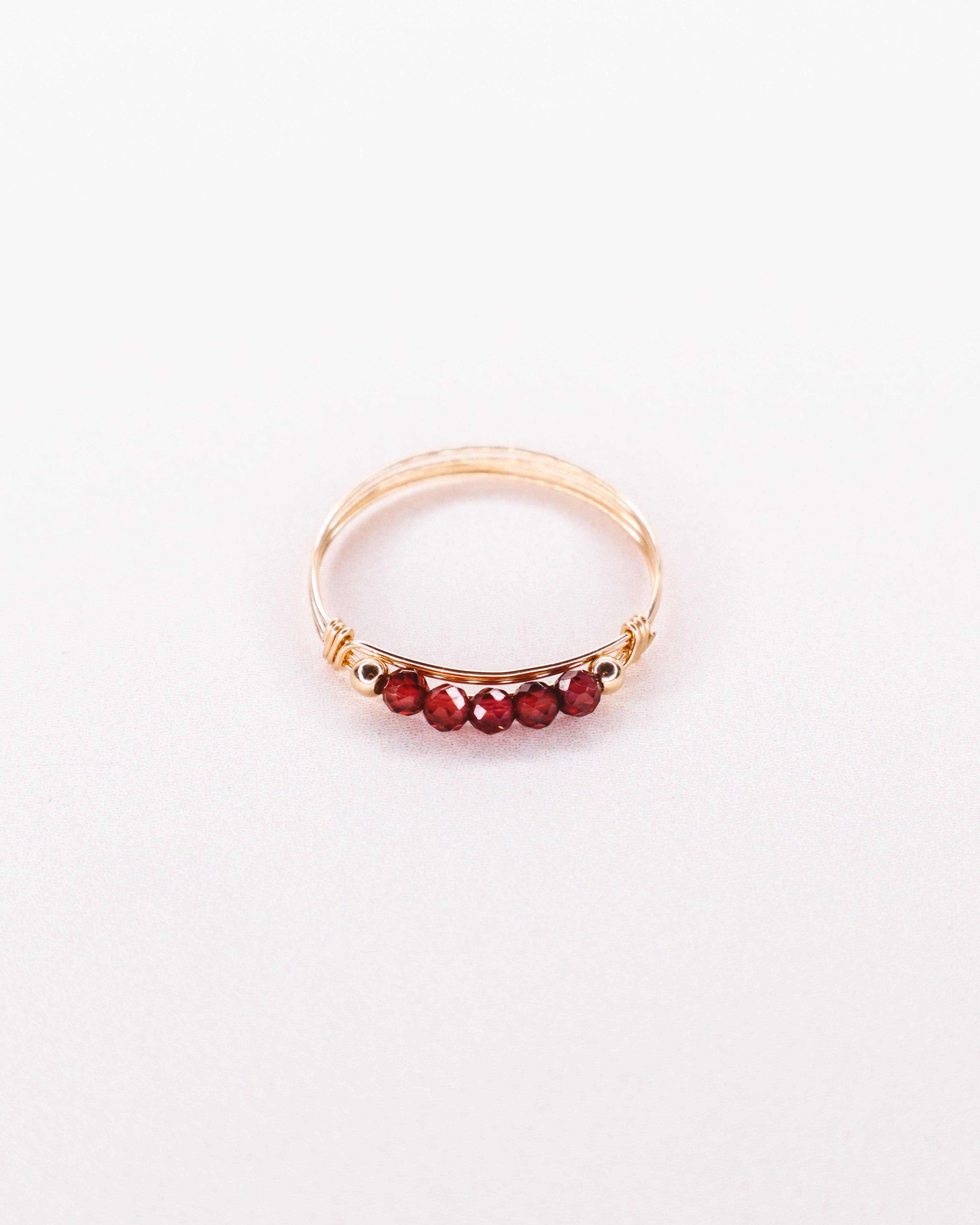 Amour - Bague multirangs fine grenat rouge or ou argent