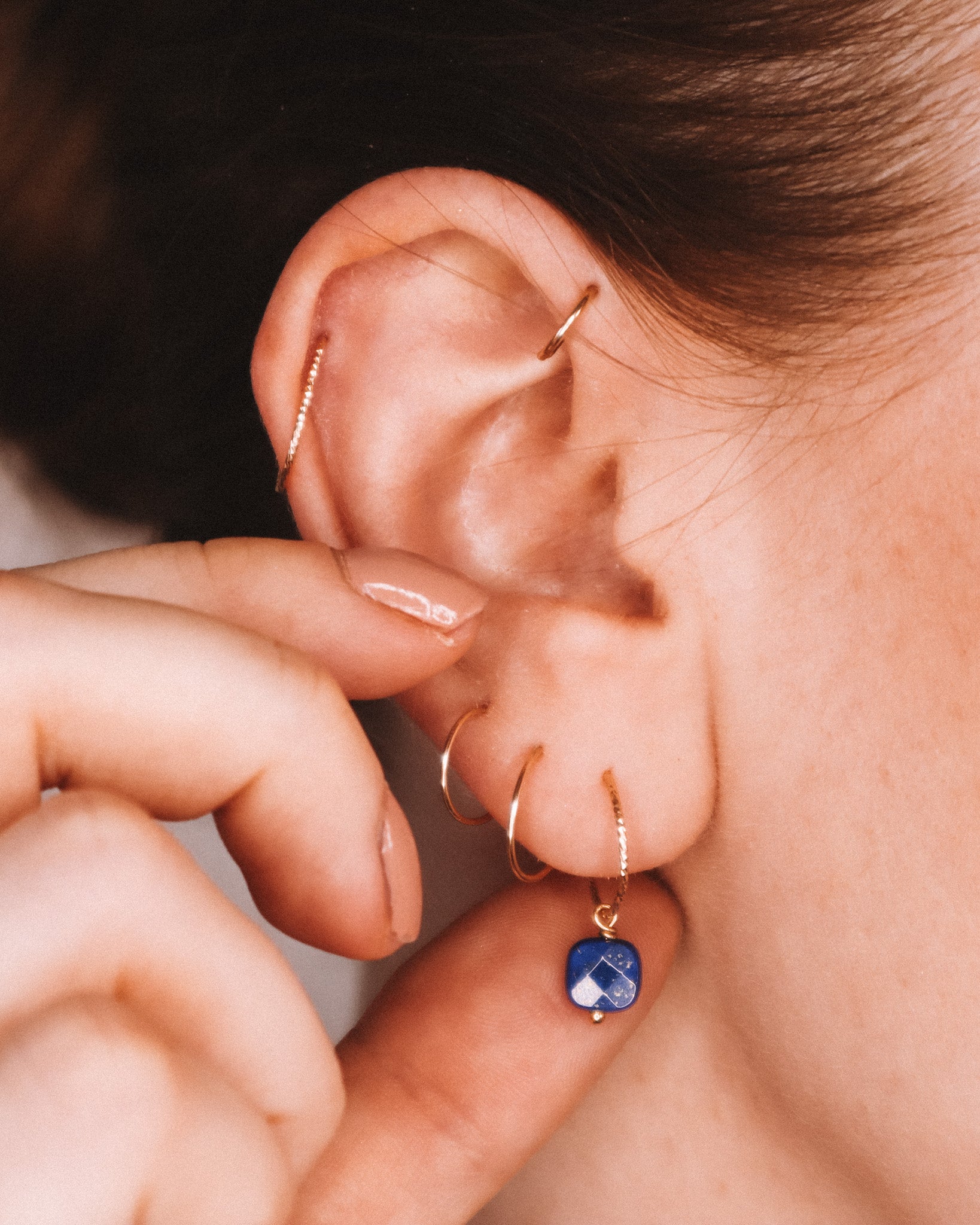 Bulle - Boucles d'oreilles creoles diamantees pampilles lapis lazuli bleu or ou argent