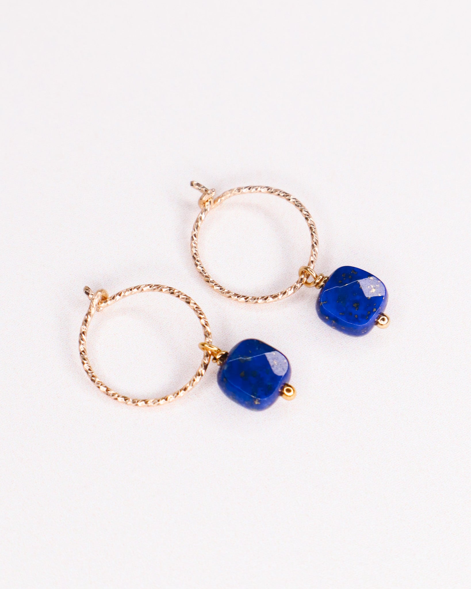 Bulle - Boucles d'oreilles creoles diamantees pampilles lapis lazuli bleu or ou argent