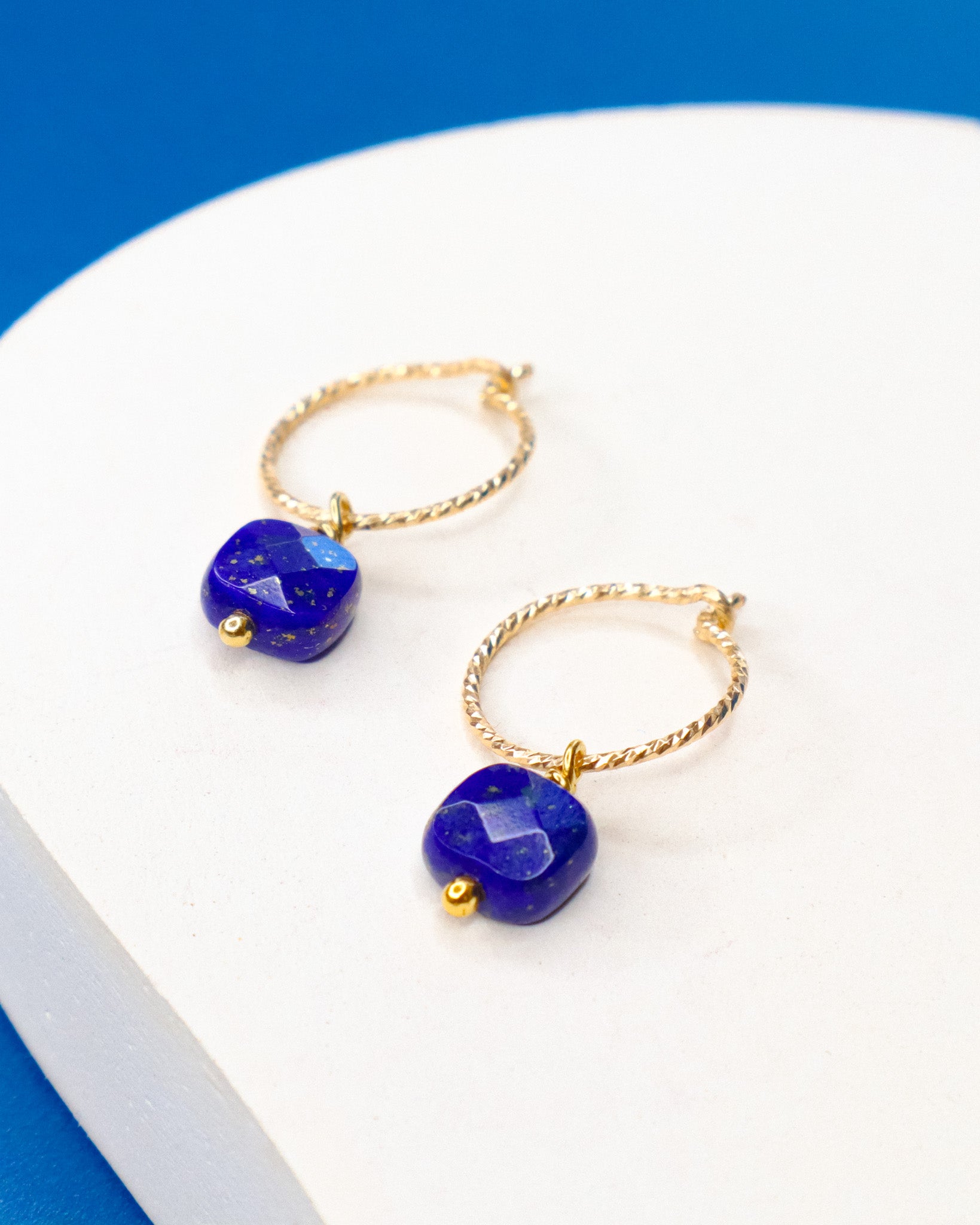 Bulle - Boucles d'oreilles creoles diamantees pampilles lapis lazuli bleu or ou argent