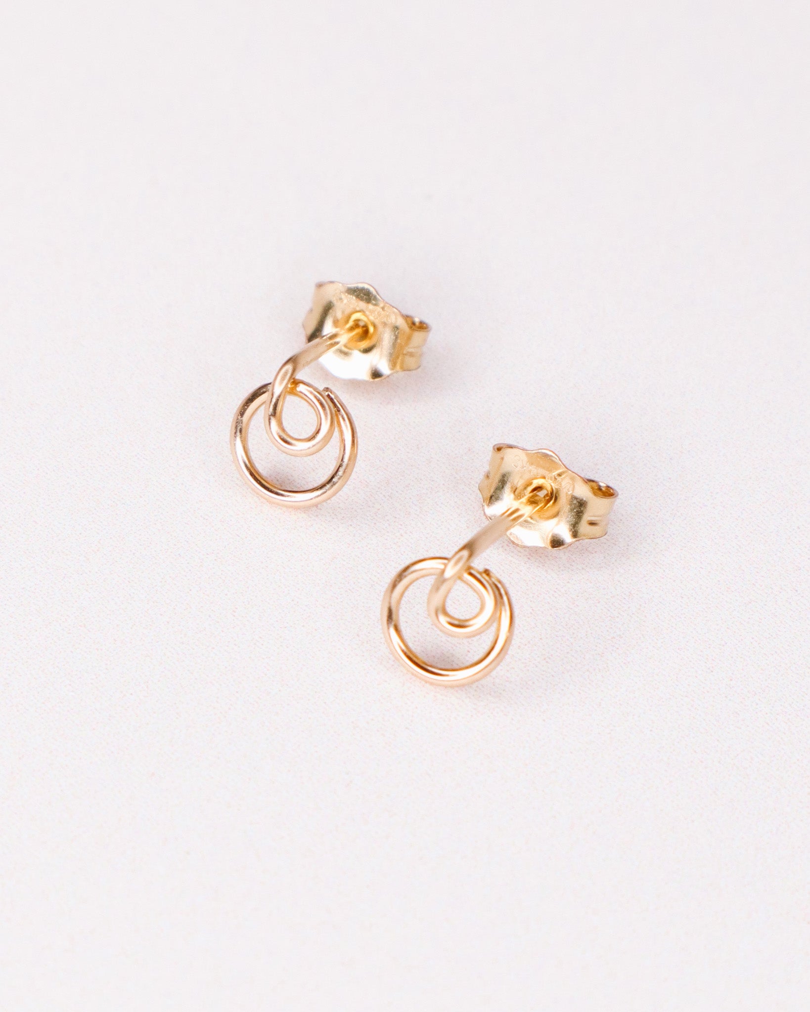 Dryade - Boucles d'oreilles puces rondes or ou argent