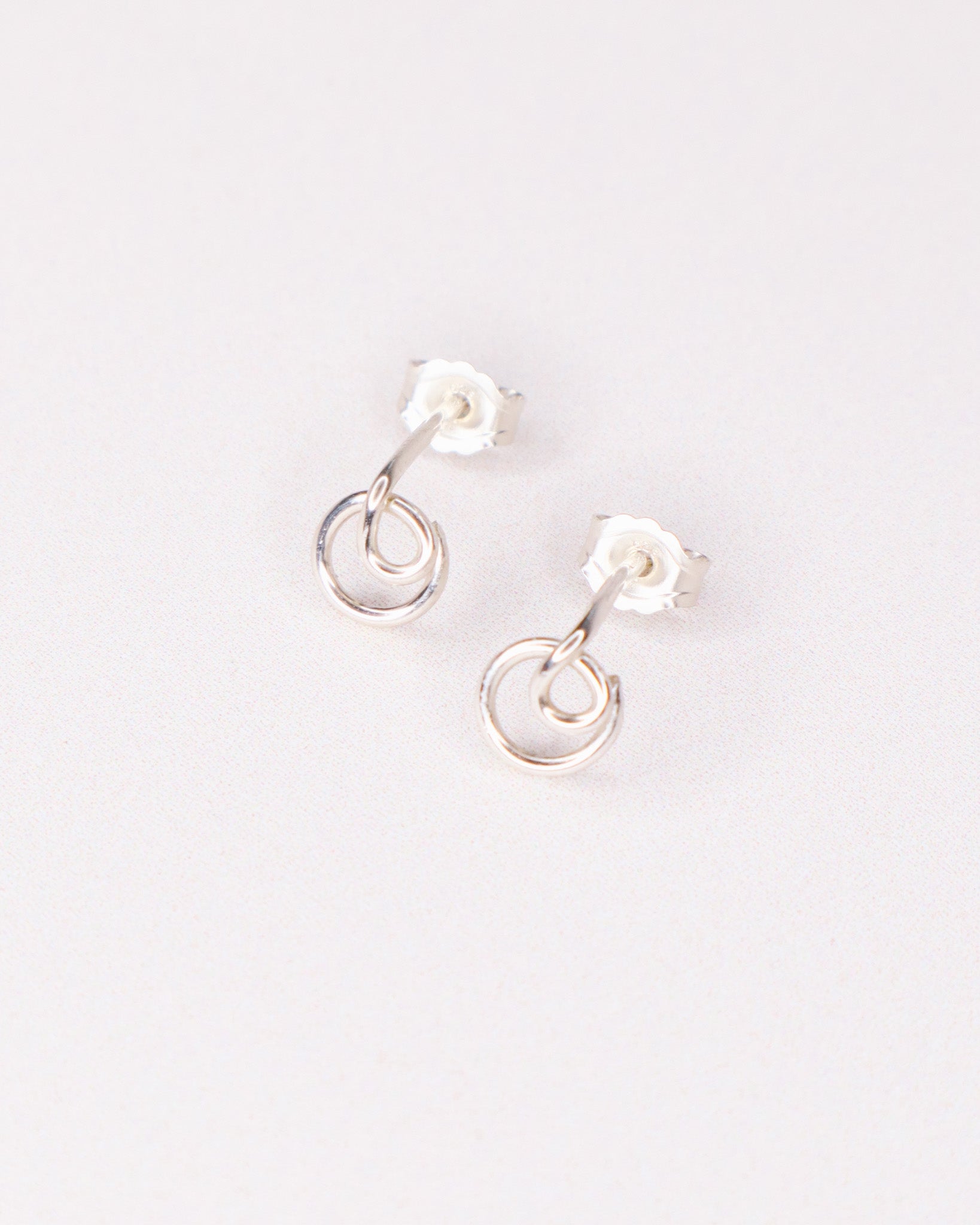 Dryade - Boucles d'oreilles puces rondes or ou argent