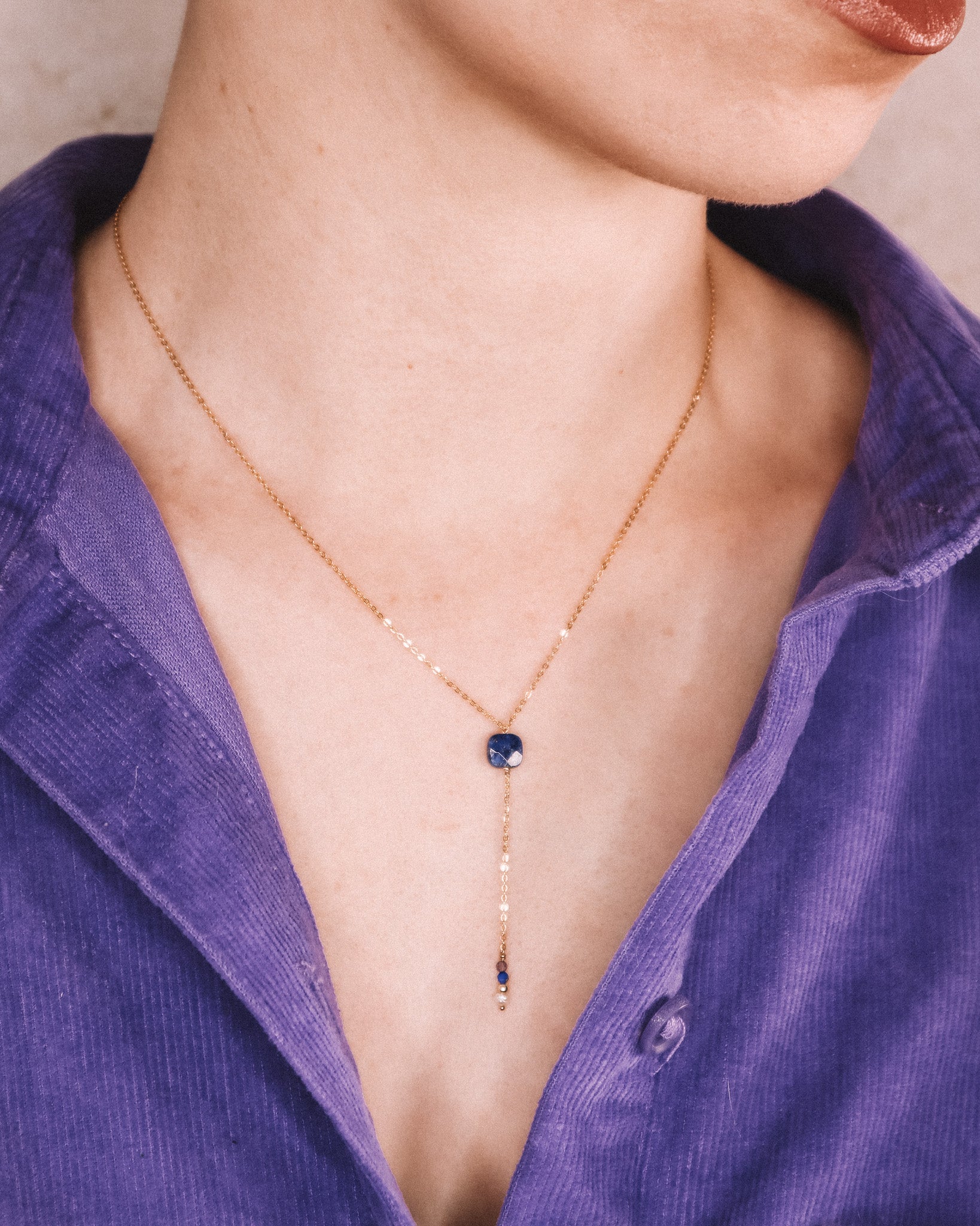 Iris - collier femme pendant cravate or ou argent et lapis lazuli