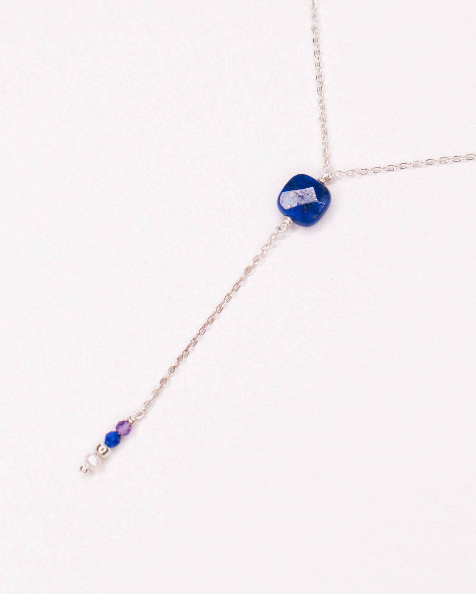 Iris - collier femme pendant cravate or ou argent et lapis lazuli