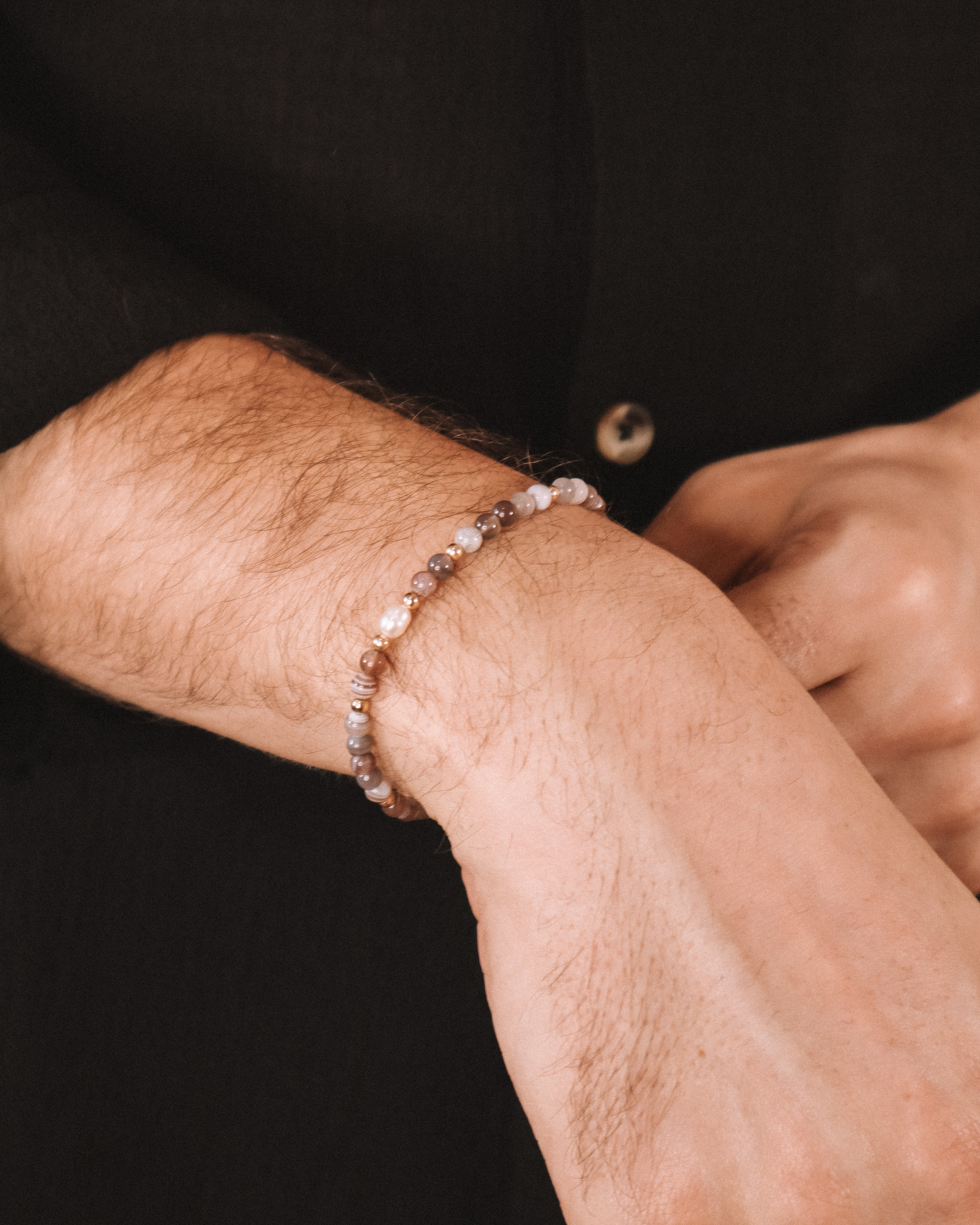 Kavachi - bracelet perles homme agate botswana marron or ou argent