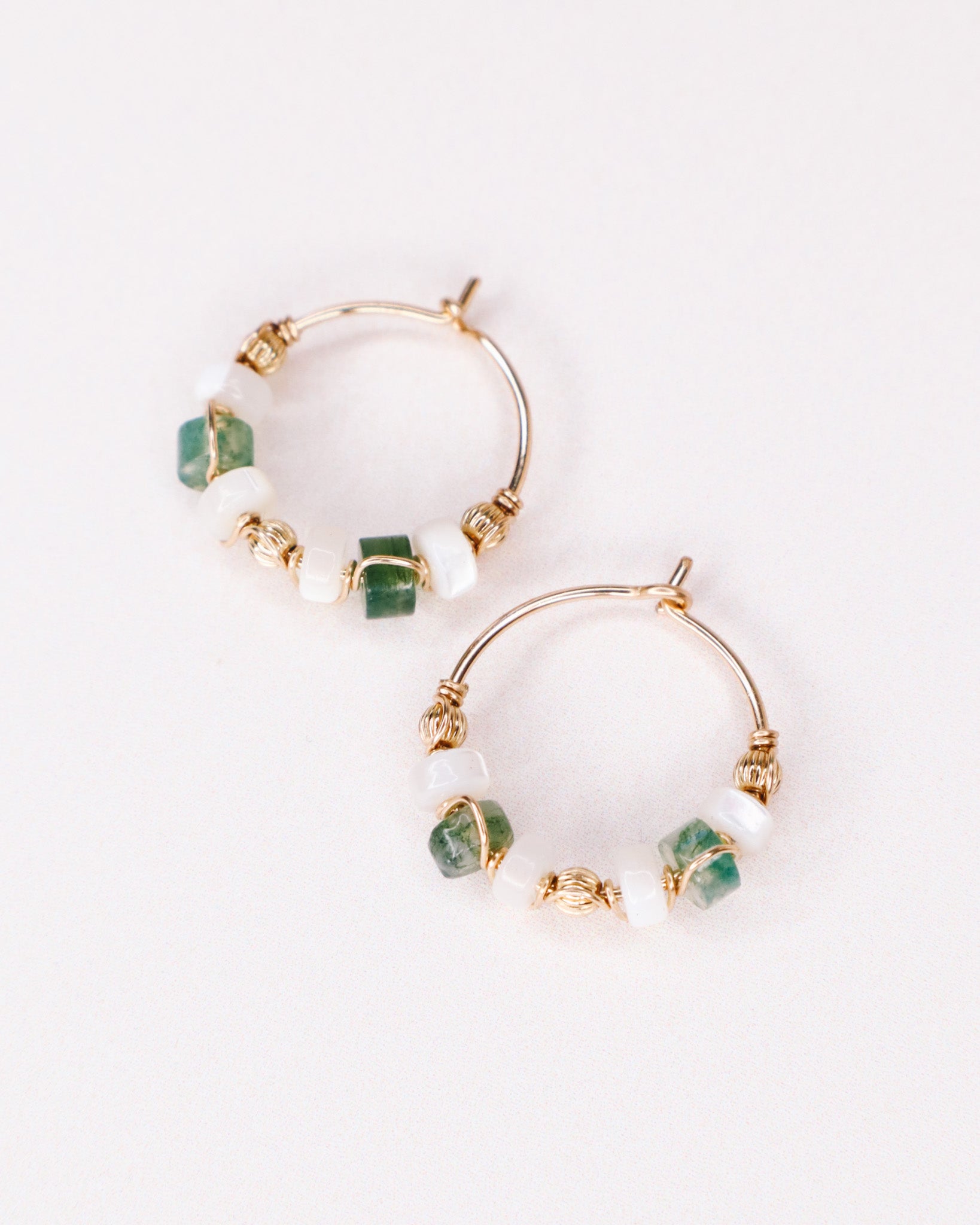Olympe - Boucles d'oreilles femme creoles nacre agate mousse or argent