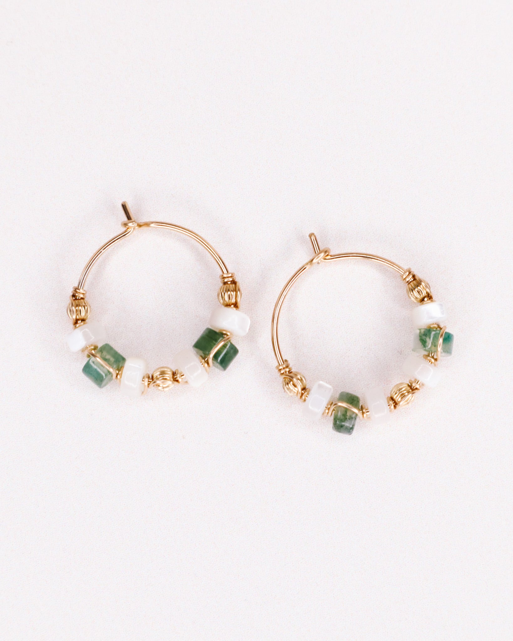 Olympe - Boucles d'oreilles femme creoles nacre agate mousse or argent