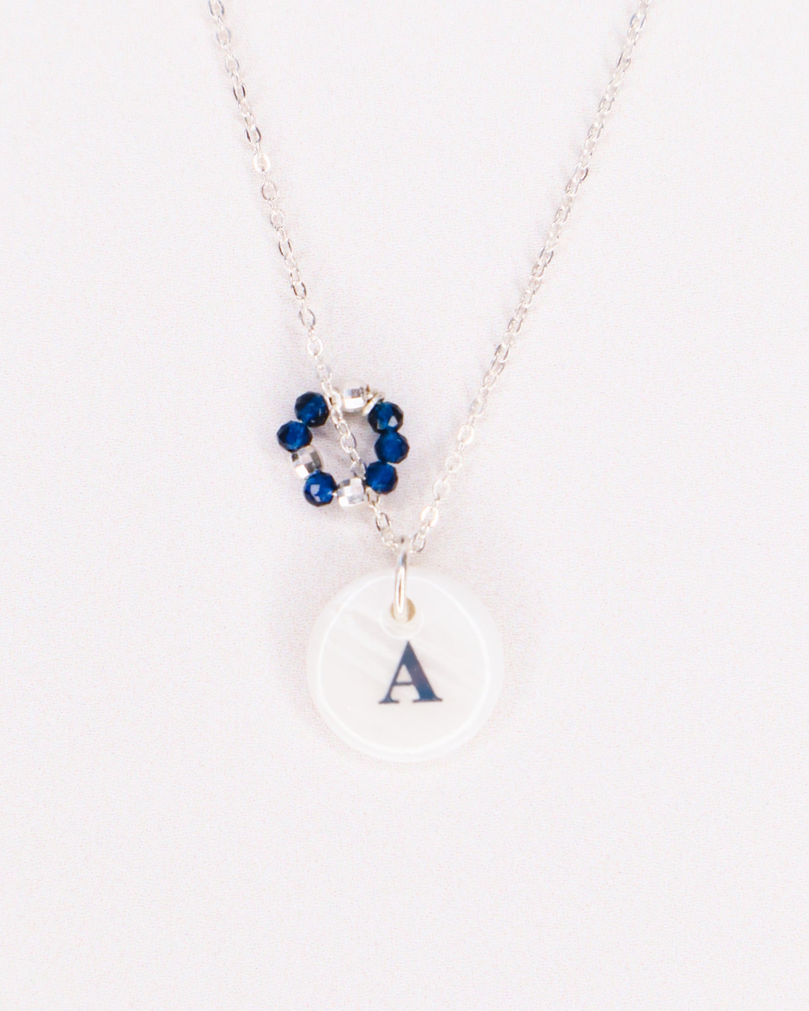 Pangaea - Collier personnalisable lettre et pierre precieuses de naissance et nacre or ou argent