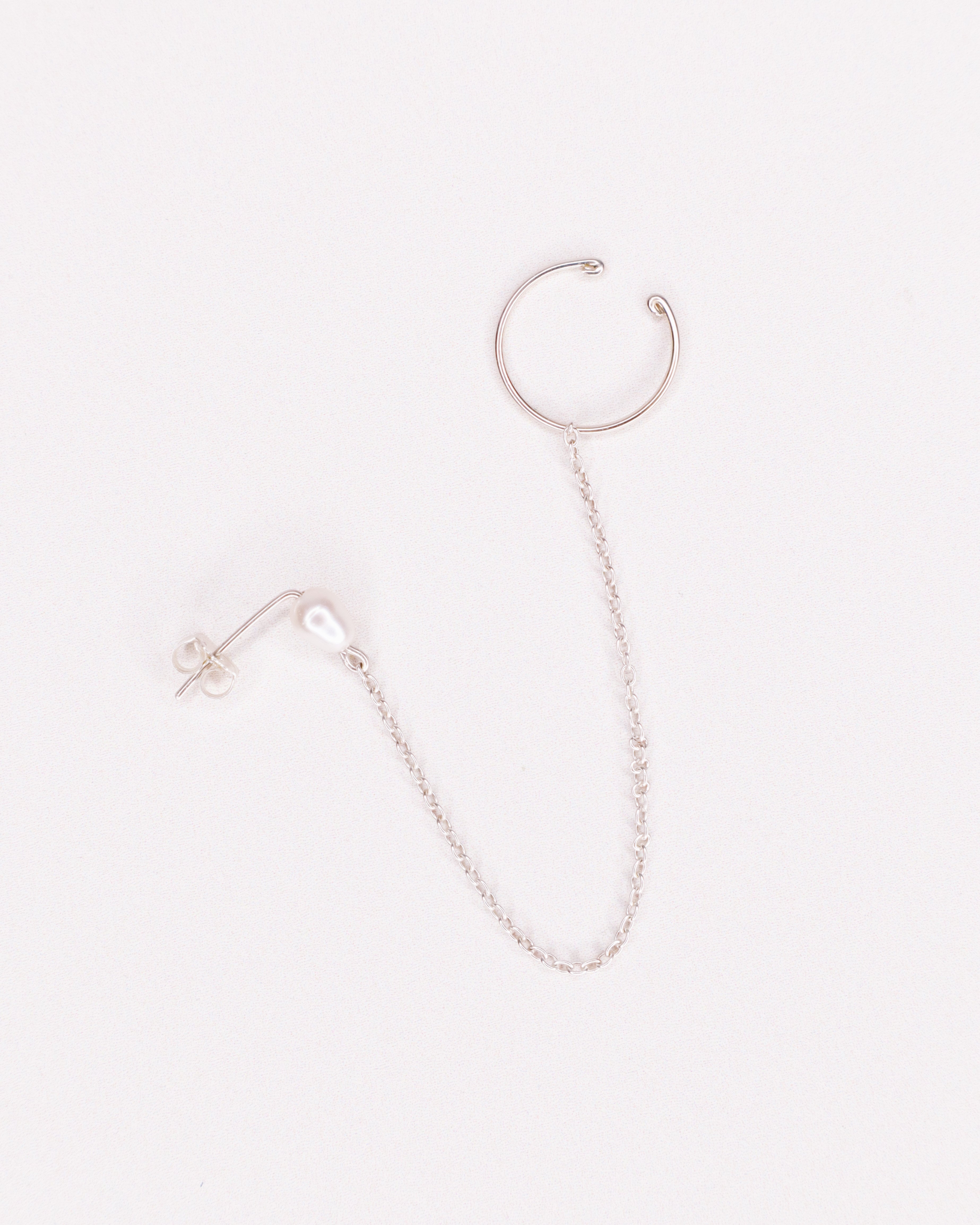 Tambora - faux piercing puces d'oreilles chaine perle de culture or argent
