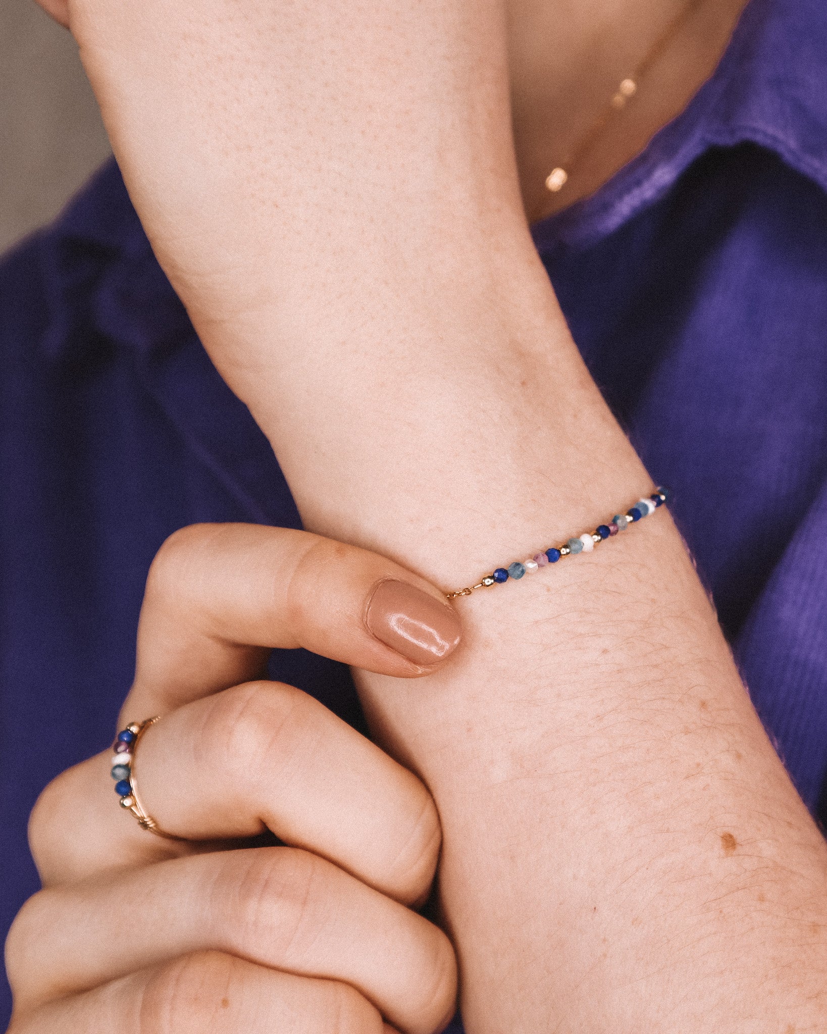Céphée - bracelet chaine empierré lapis lazuli, améthyste et perle de culture or ou argent