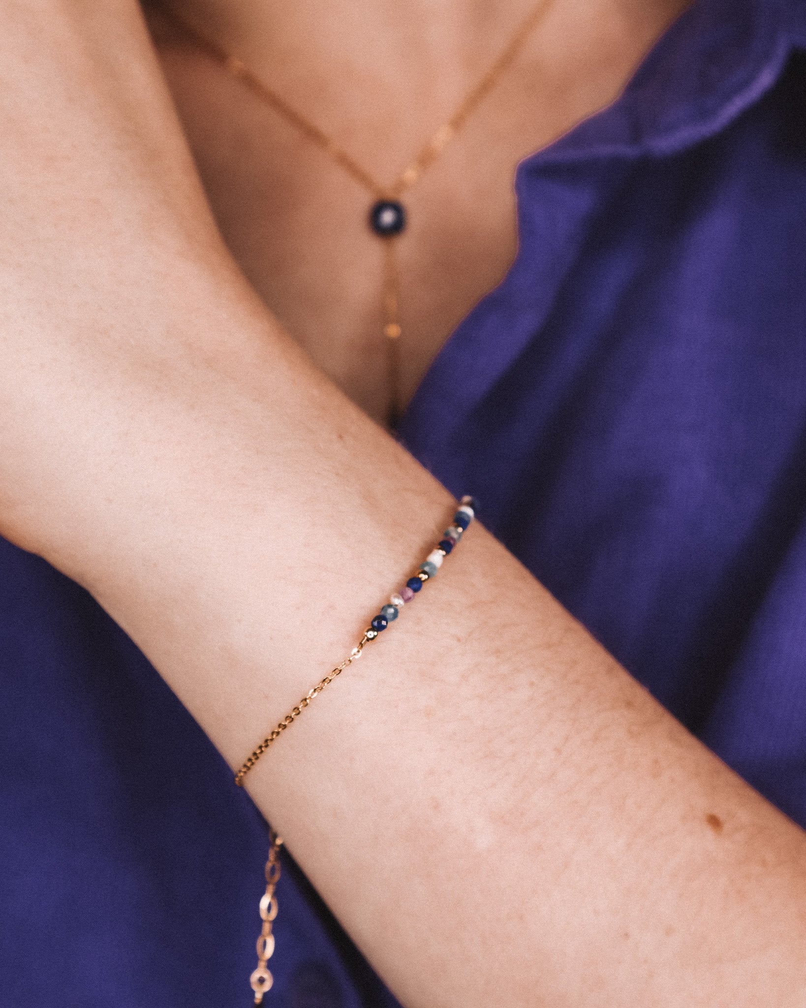 Céphée - bracelet chaine empierré lapis lazuli, améthyste et perle de culture or ou argent