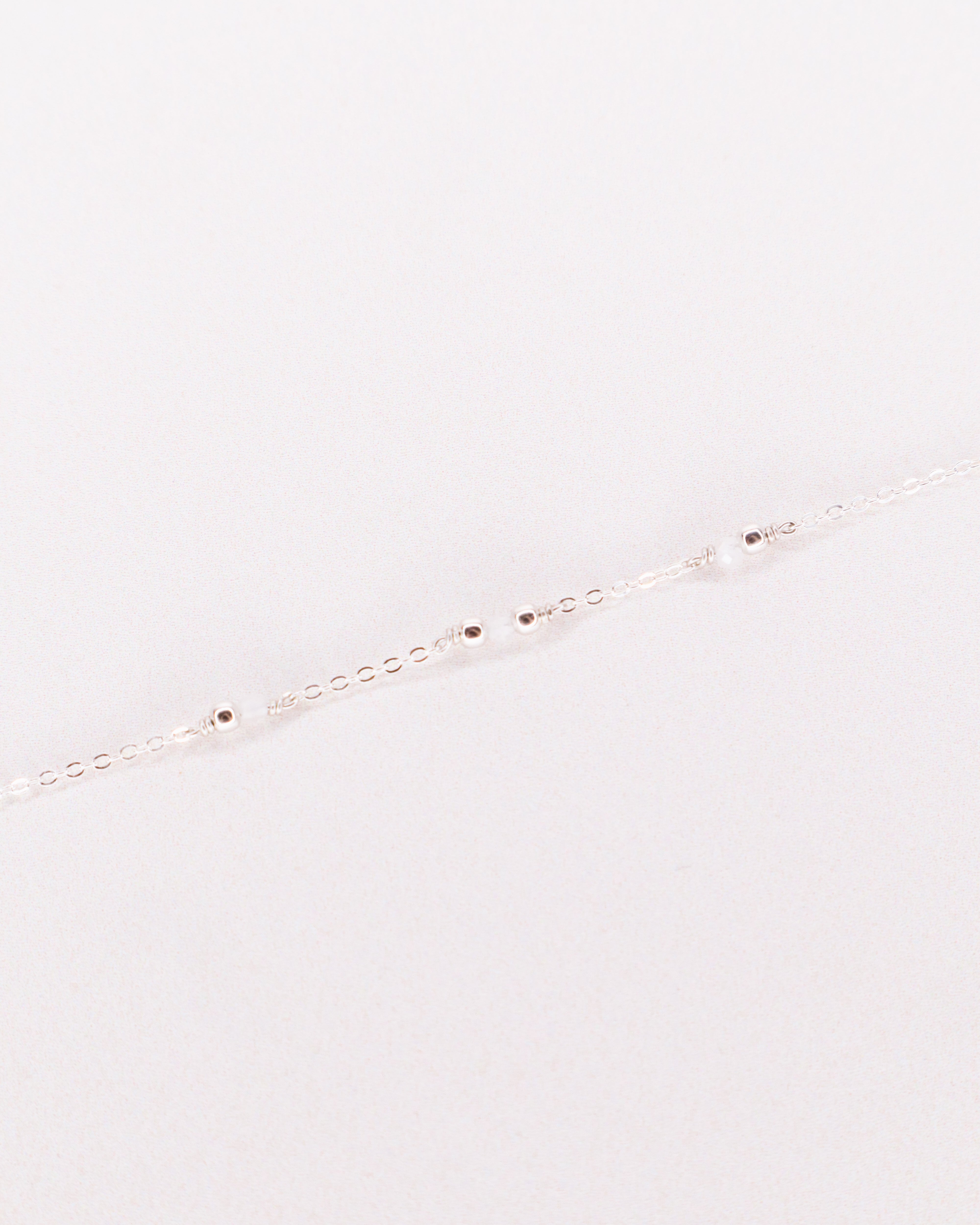 Aube - Bracelet femme personnalisable pierres precieuses de naissance or ou argent 