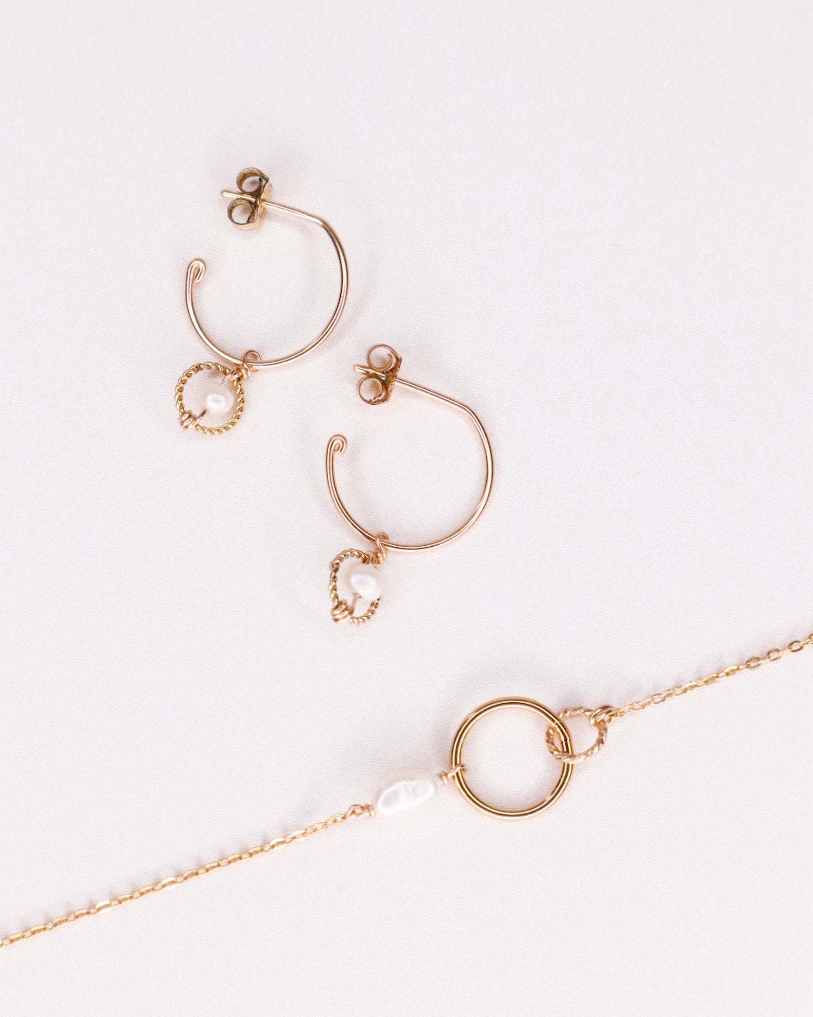 Bracelet et créoles - Parure femme bijoux precieux perle de culture or argent 