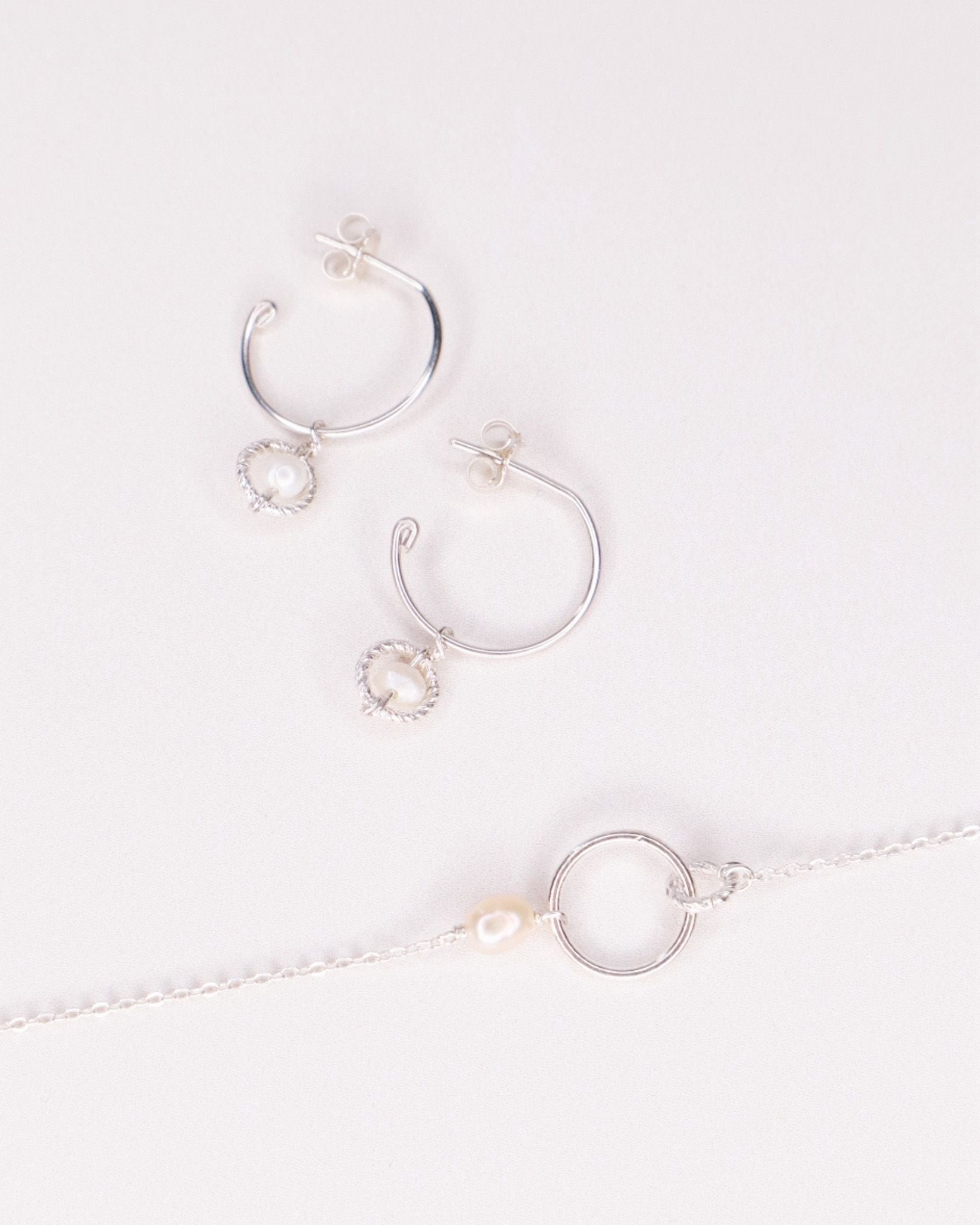 Bracelet et creoles - Parure femme bijoux precieux perle de culture or argent 