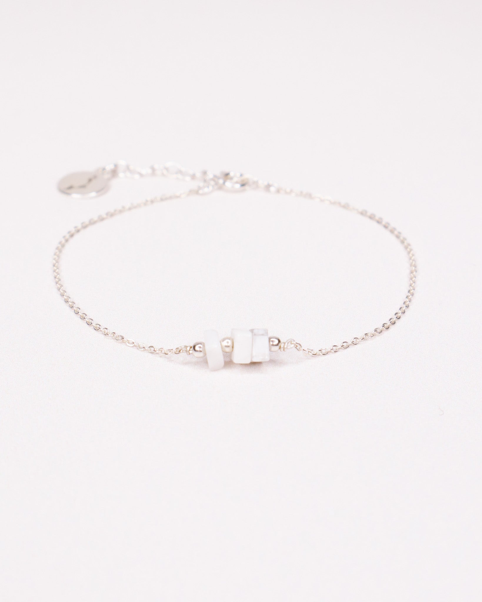 Hathor - Bracelet chaine femme howlite or ou argent 