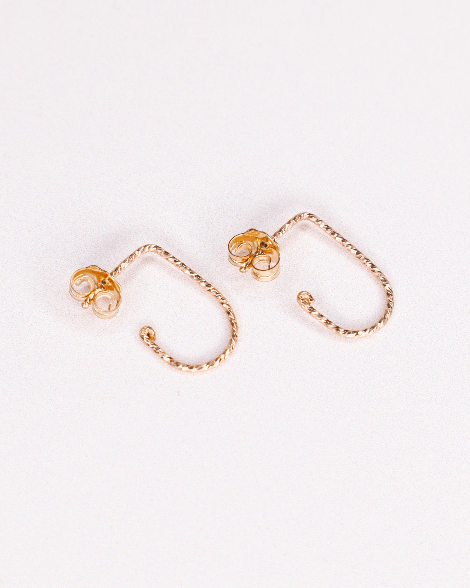 Helix - Boucles d'oreilles puces demi rondes diamantees or ou argent 