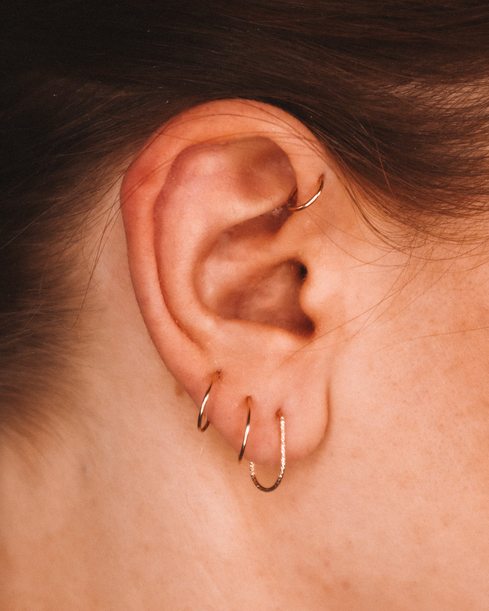 Helix - Boucles d'oreilles puces demi rondes diamantees or ou argent 