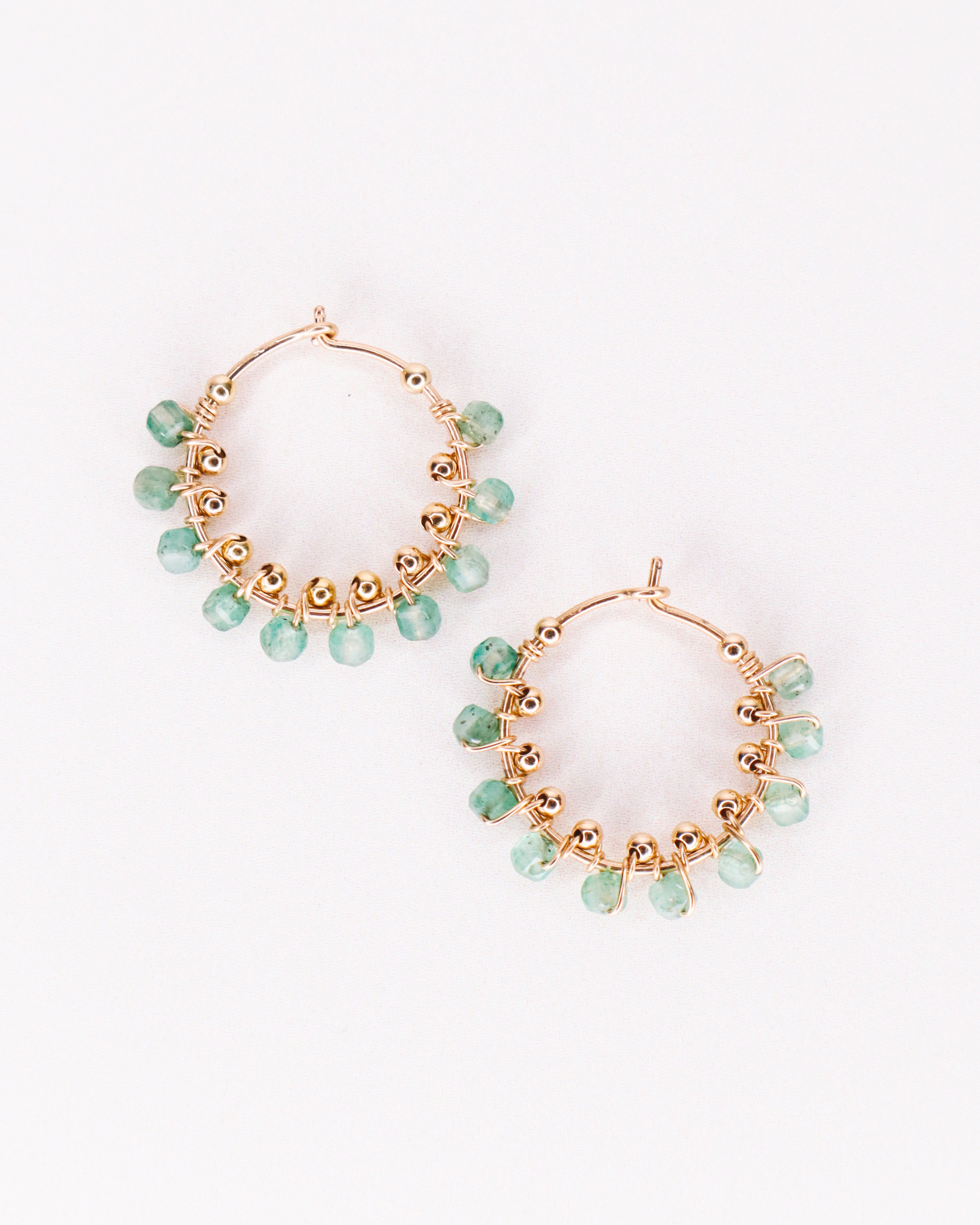 Liamone vert - Grandes boucles d'oreilles creoles tissees aventurines vertes or et argent 