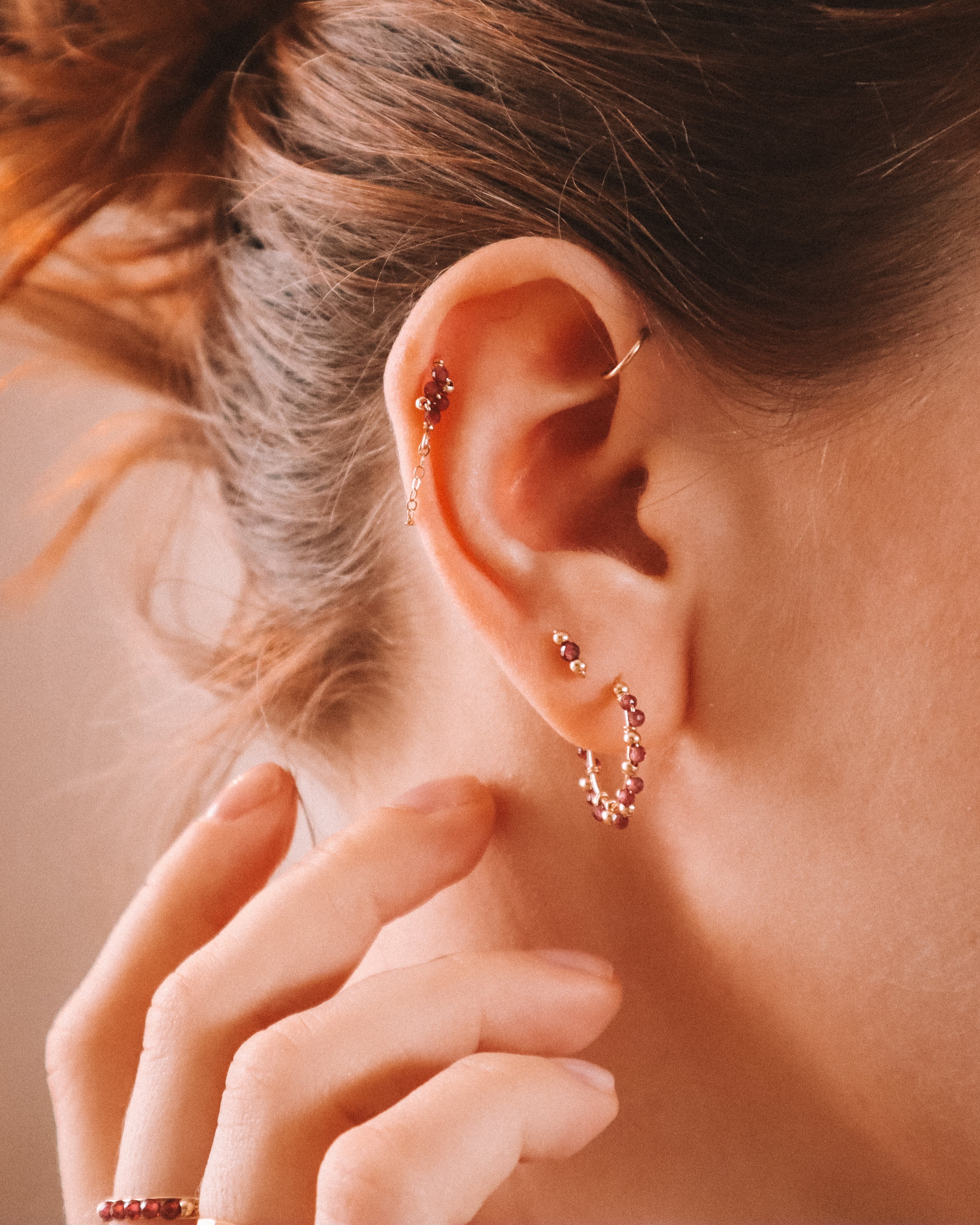 Love - Boucles d'oreilles puces grenat or ou argent 