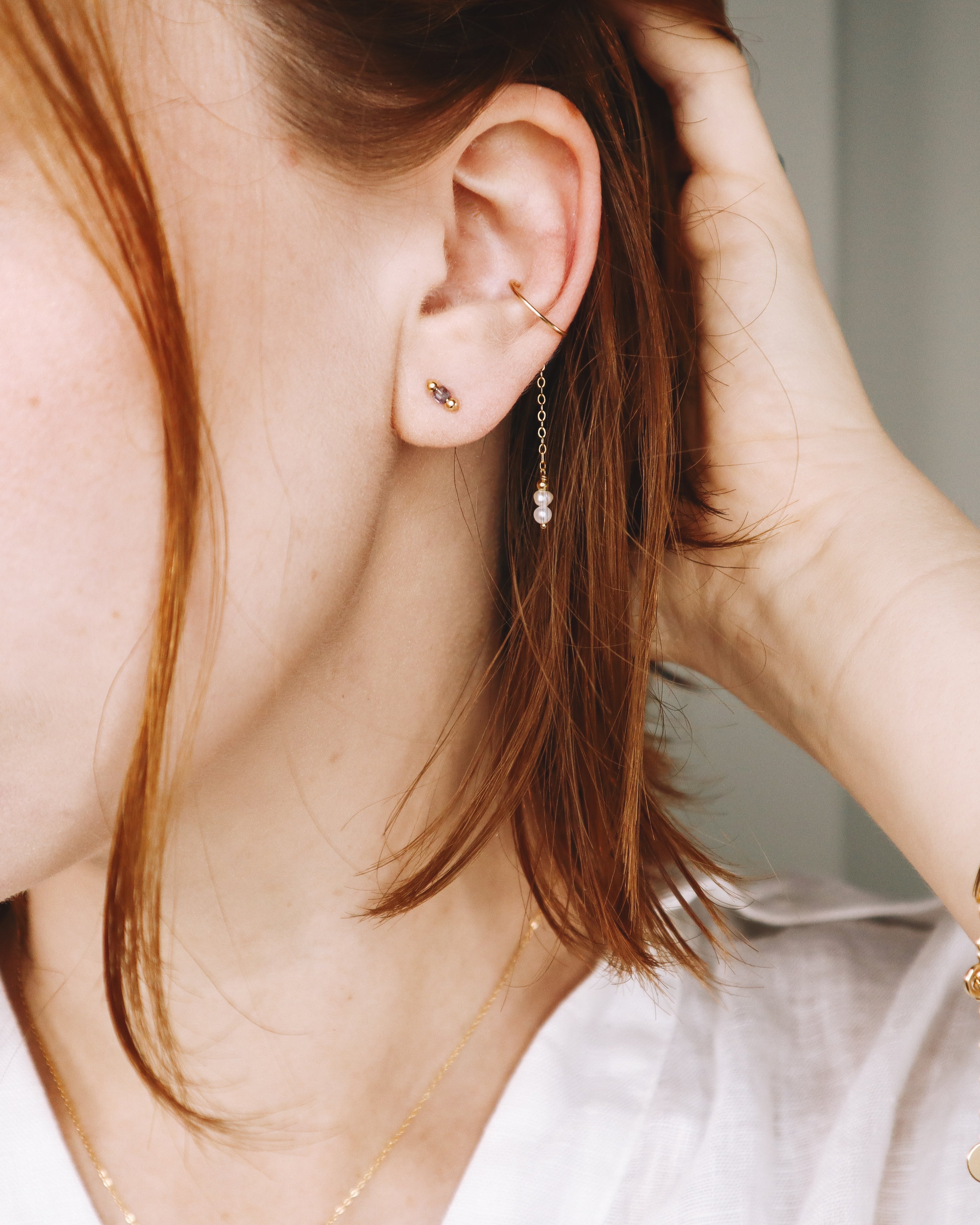Orne blanc - faux piercing boucle d'oreille chaine perle de culture or argent 