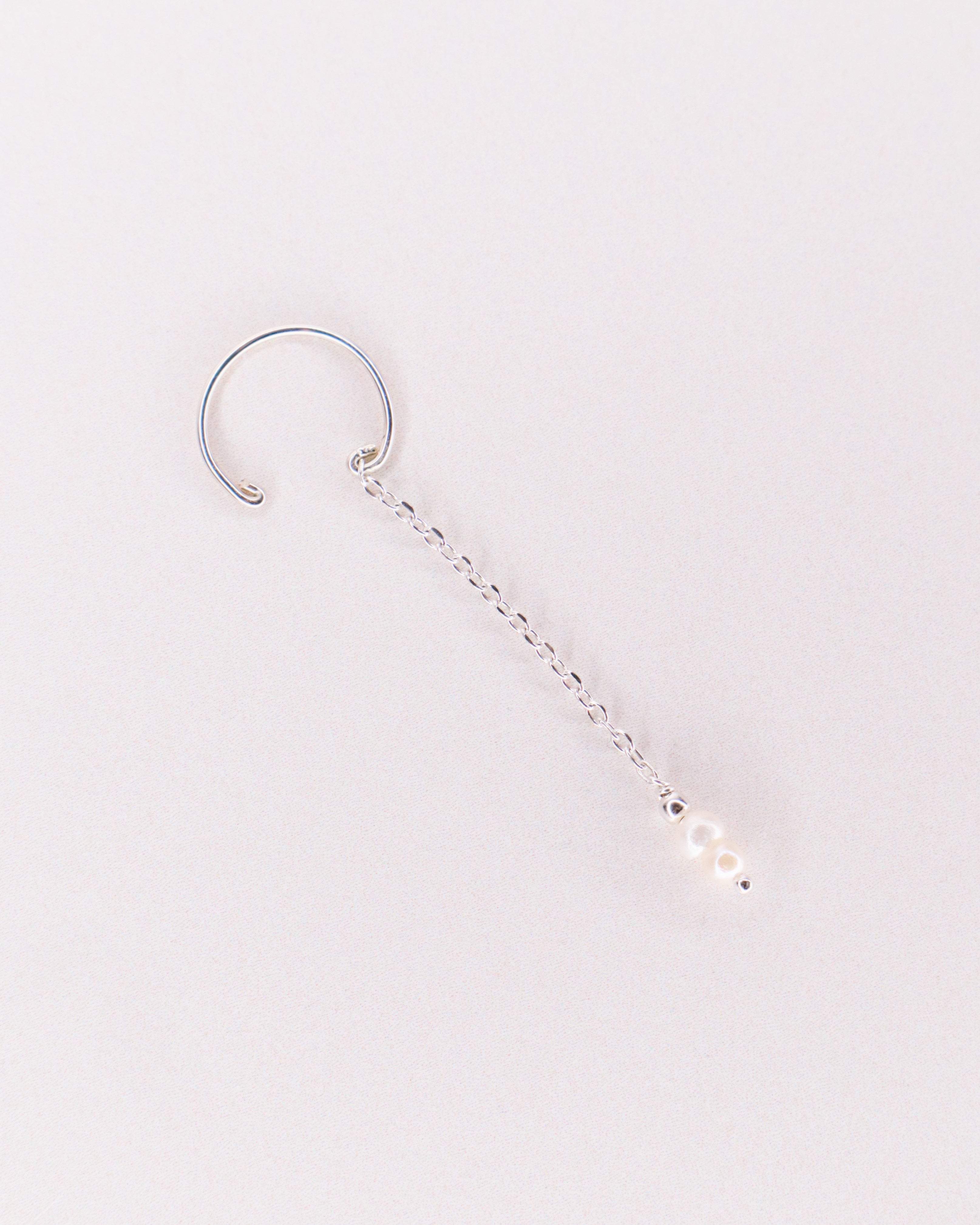 Orne blanc - faux piercing boucle d'oreille chaine perle de culture or argent 