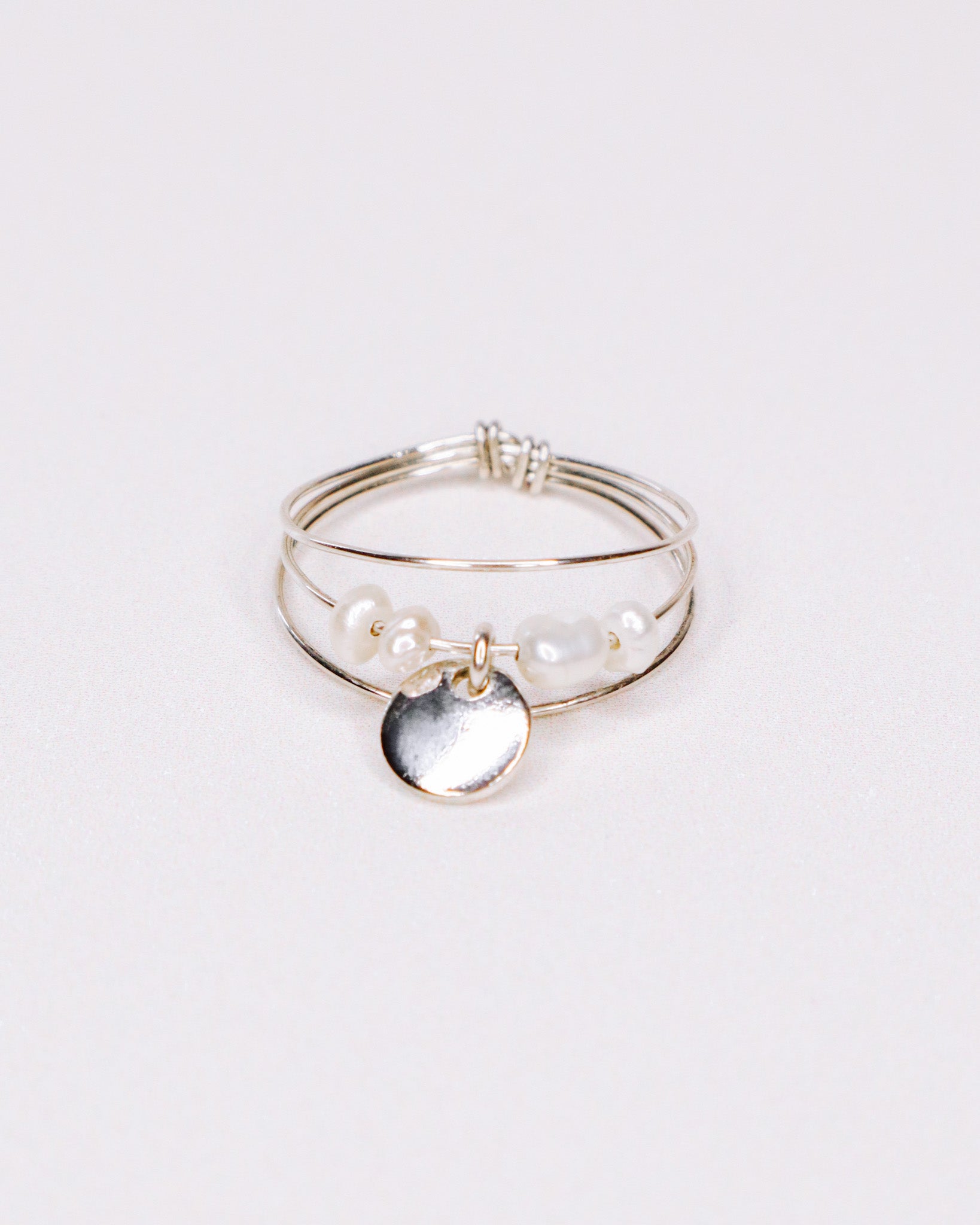 Rosa - Bague multirangs avec sequin mobile perle de culture blanche or ou argent 