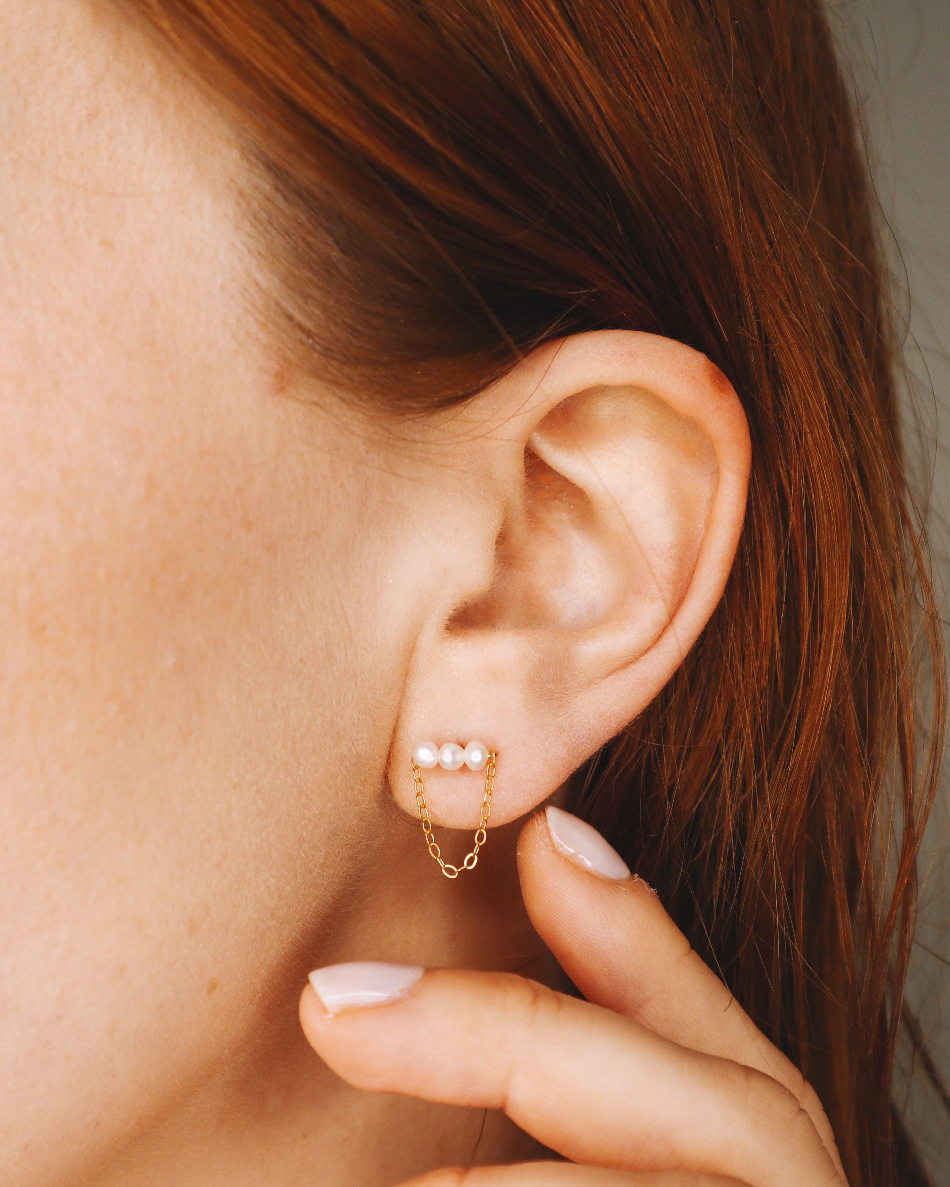 Veore blanc - Boucles d'oreilles puces chainettes perles de culture or ou argent 